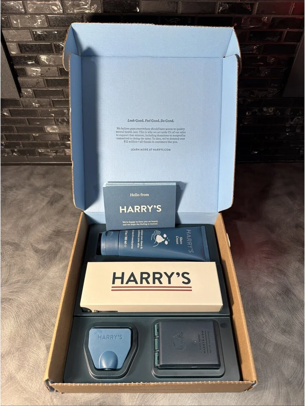 Harry’s Razor Handle,  3 Cartridges, Shave Cream & Razor Cap NEW